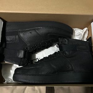 Nike SF AF1 Triple Black